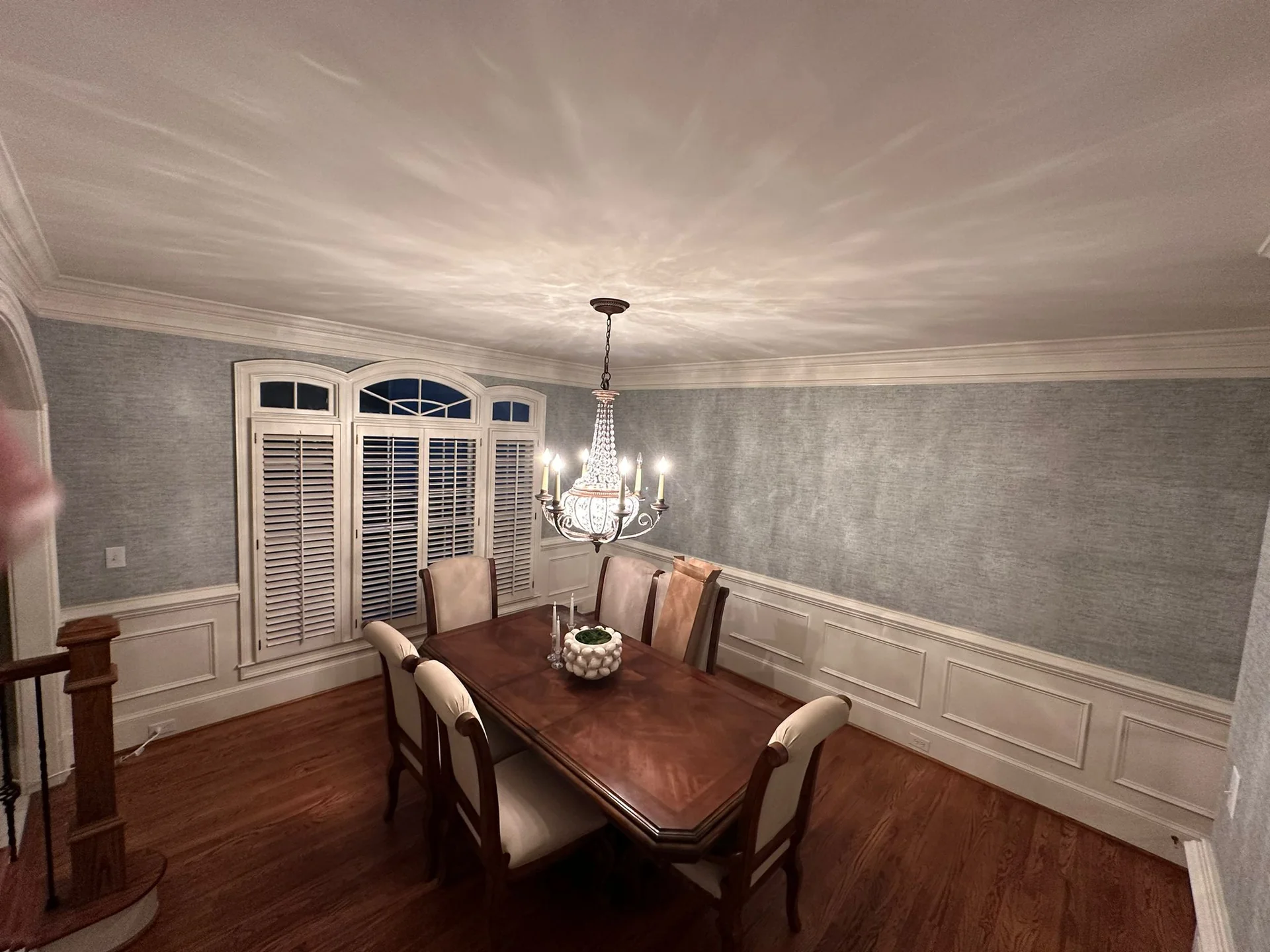 Wallpaper installation Van Nuys
